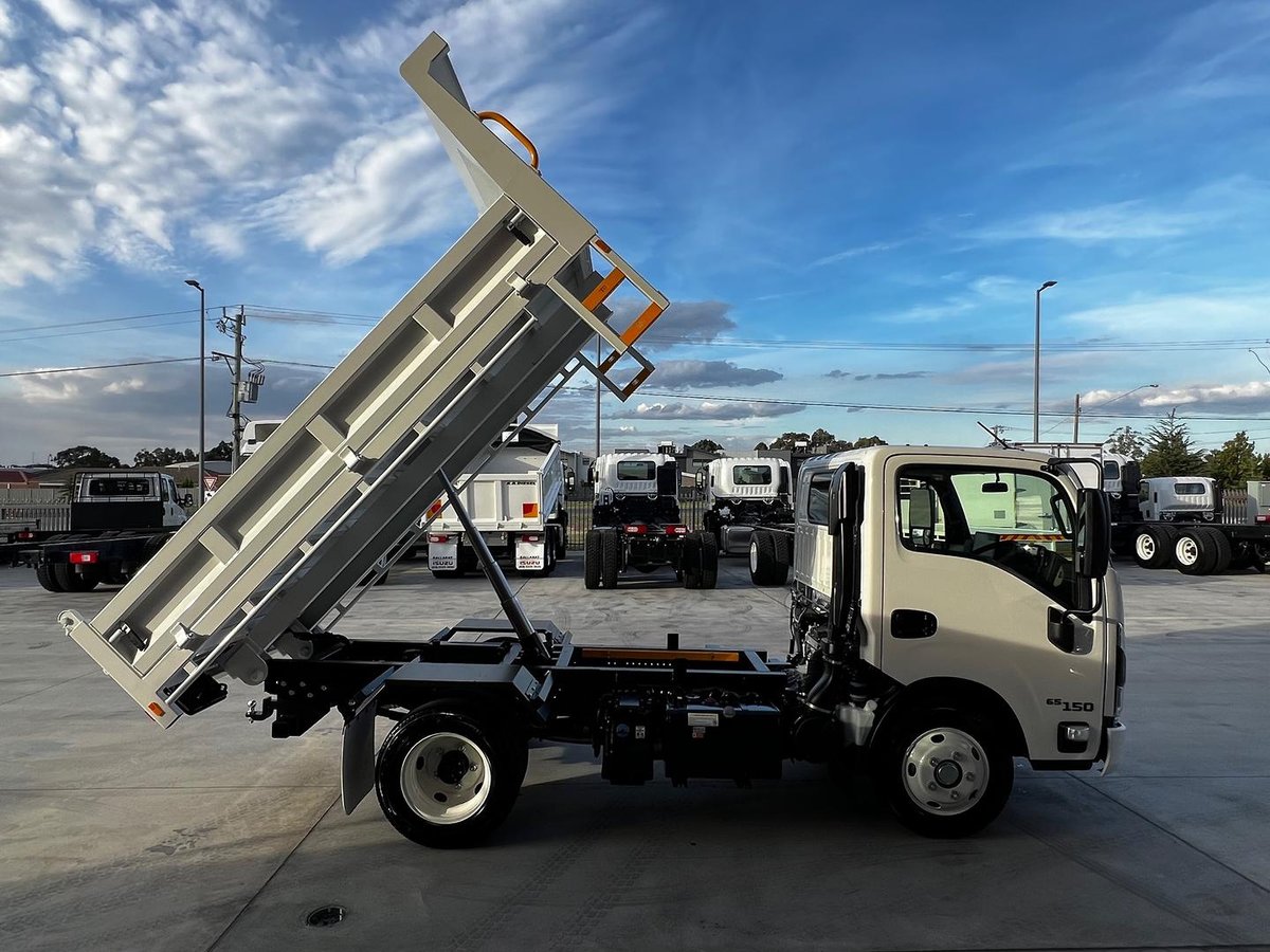 2026 Isuzu N Series NKR 65/45-150 DT D25 image 21