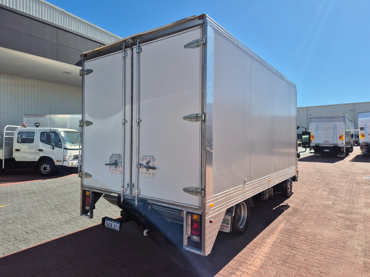 2021 Isuzu Trucks Nnr 45 150 6 Pallet Amt Van And Lift image 17