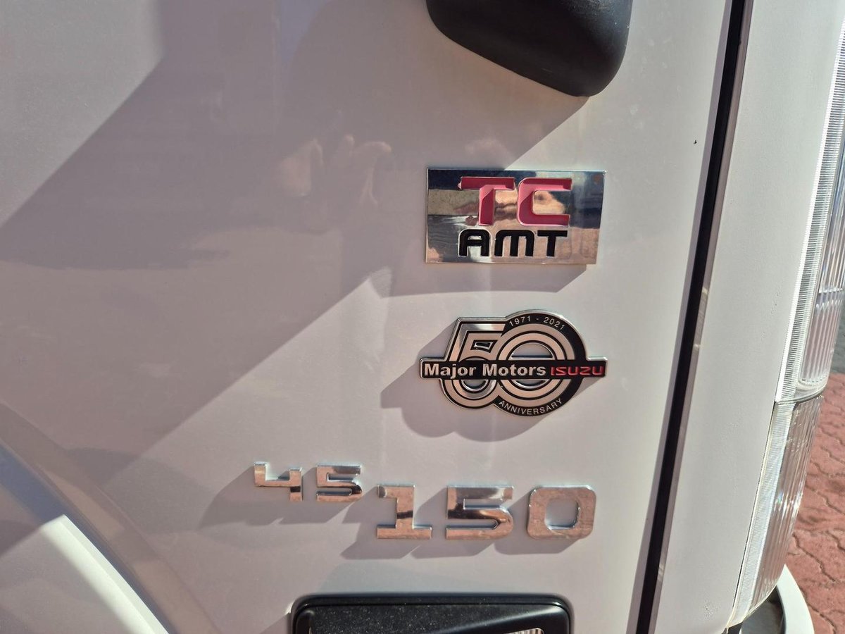 2021 Isuzu Nnr 45 150 6 Pallet Amt Van And Lift image 3