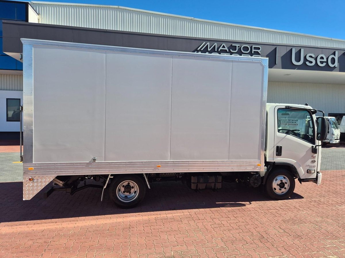 2021 Isuzu Nnr 45 150 6 Pallet Amt Van And Lift image 18