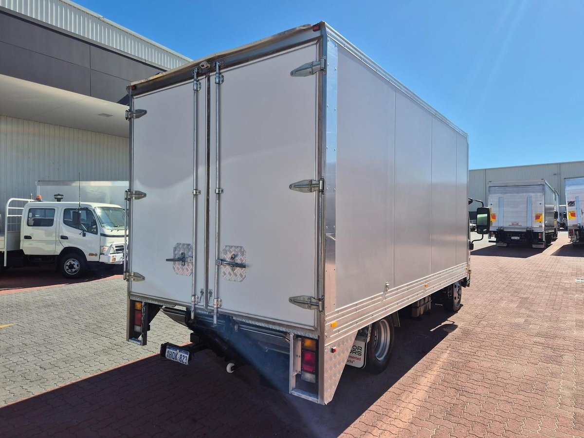2021 Isuzu Nnr 45 150 6 Pallet Amt Van And Lift image 17
