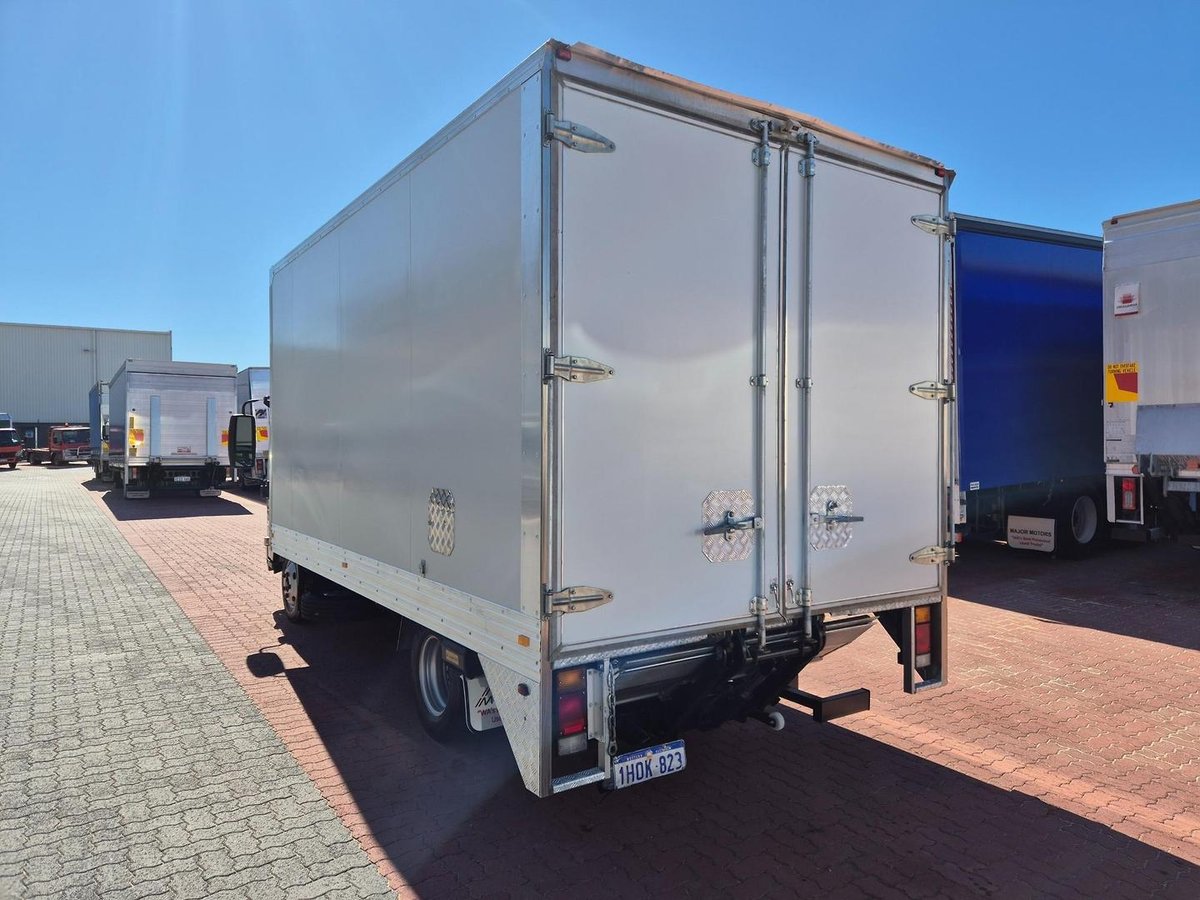 2021 Isuzu Nnr 45 150 6 Pallet Amt Van And Lift image 12