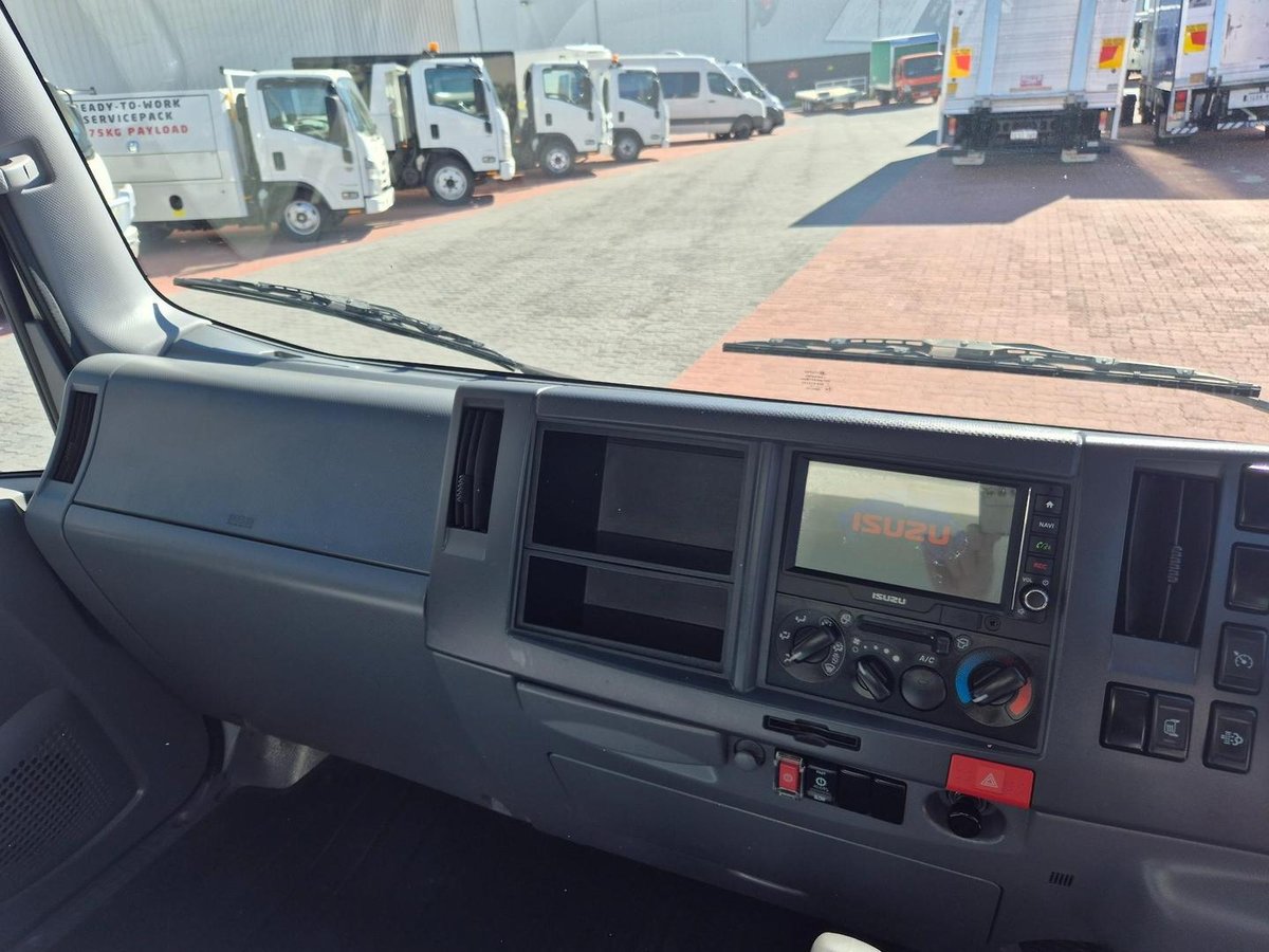 2021 Isuzu Nnr 45 150 6 Pallet Amt Van And Lift image 5