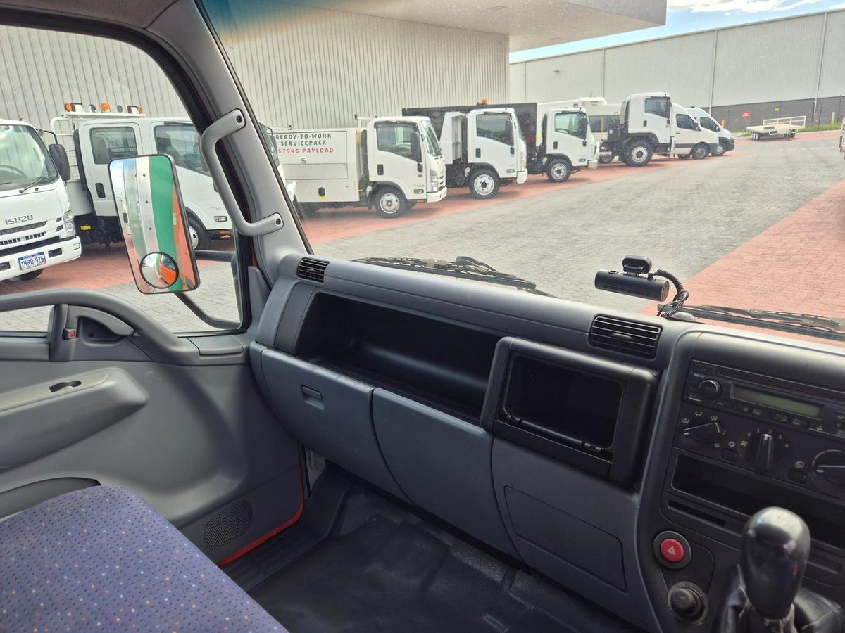 2003 Fuso Canter Car License Van And Lift image 17
