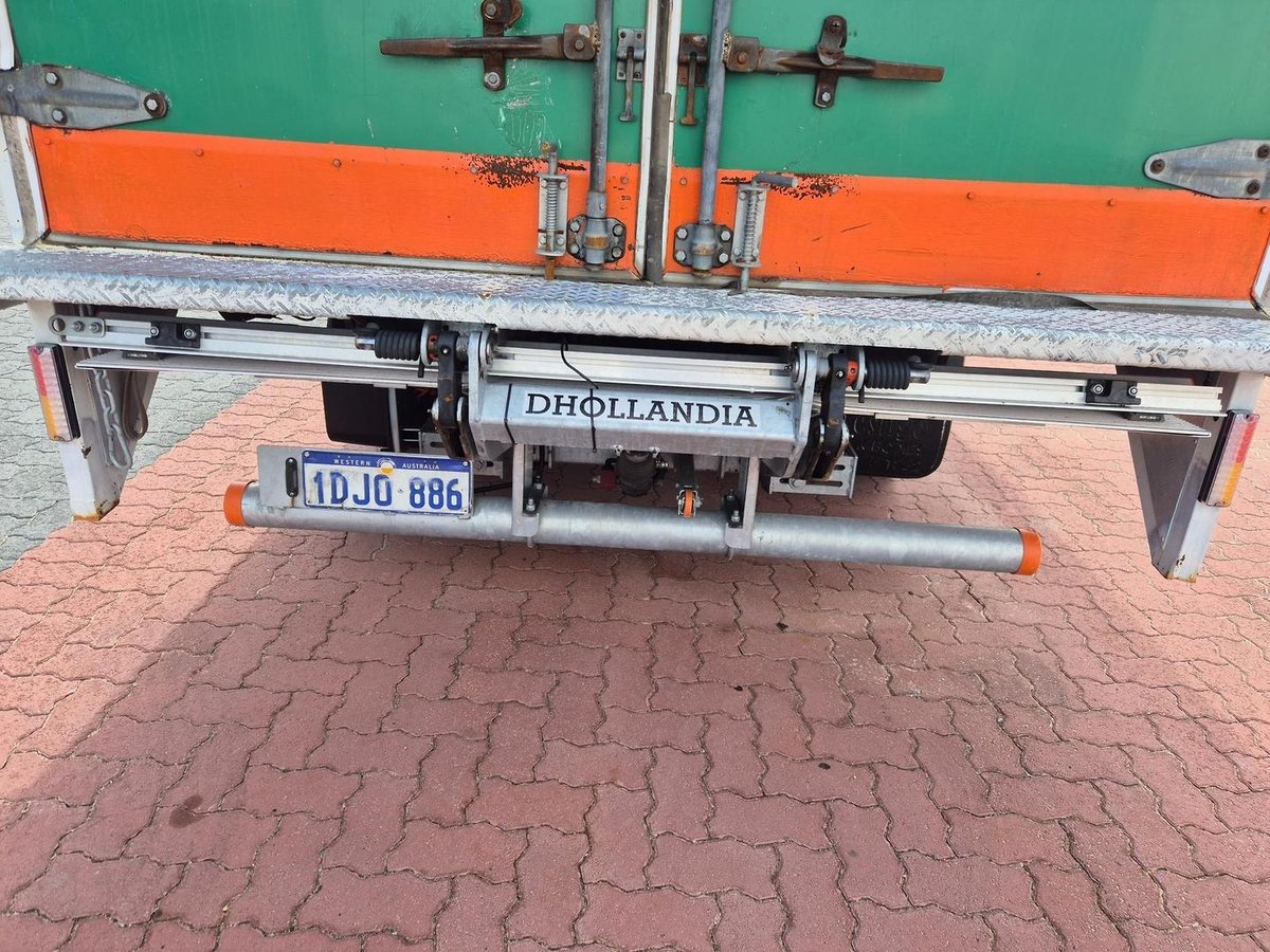 2003 Fuso Canter Car License Van And Lift image 10