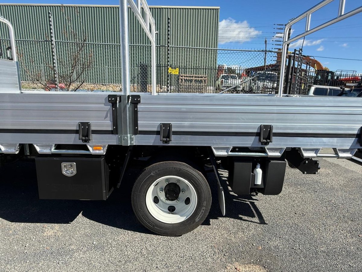 2026 Isuzu N Series NPR 45/65-175 MT D34 Tradepack image 5