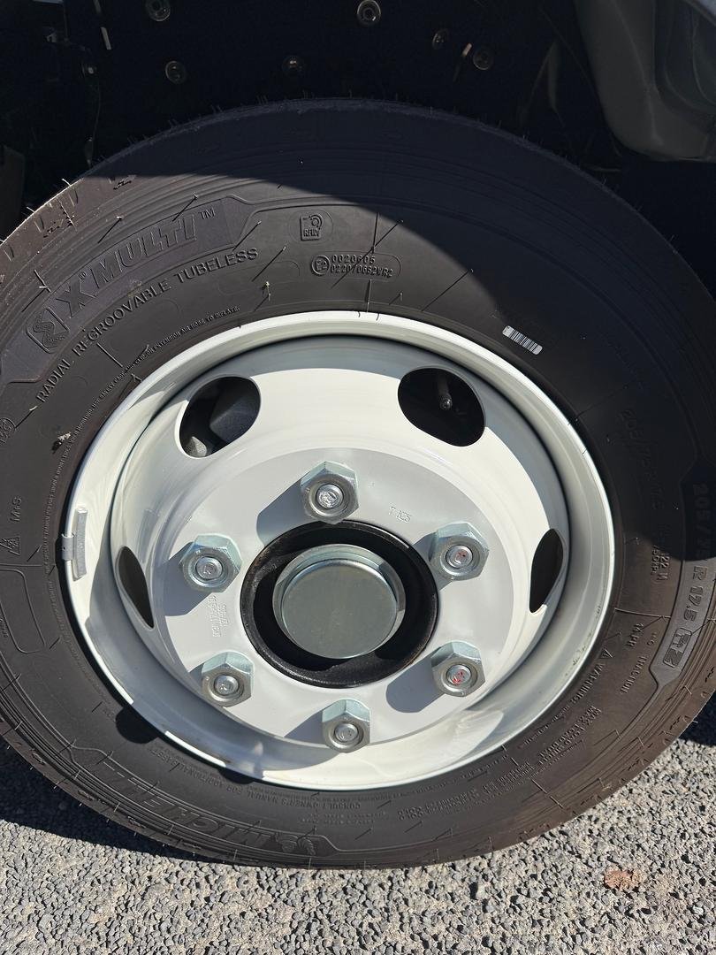 2026 Isuzu N Series NPR 45/65-175 MT D34 Tradepack image 17