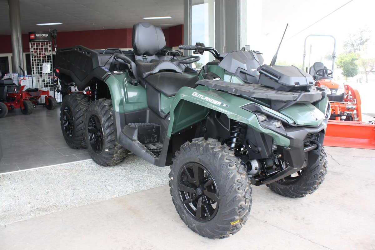 2023 Can-Am Outlander Max 650 image 2