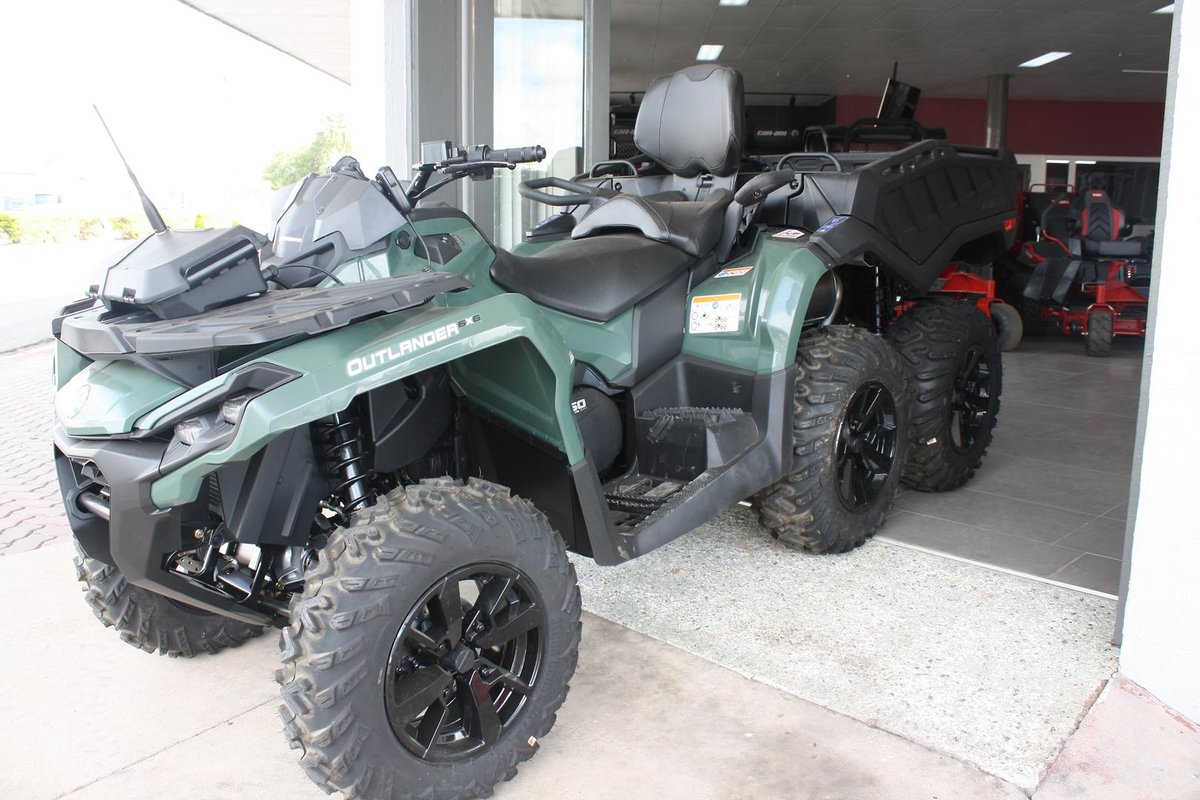 2023 Can-Am Outlander Max 650 image 3