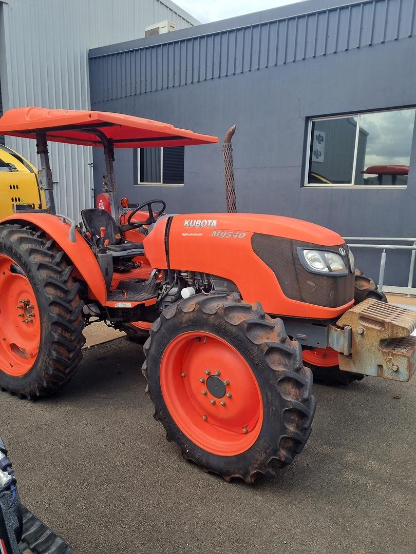2020 Kubota M9540 image 4
