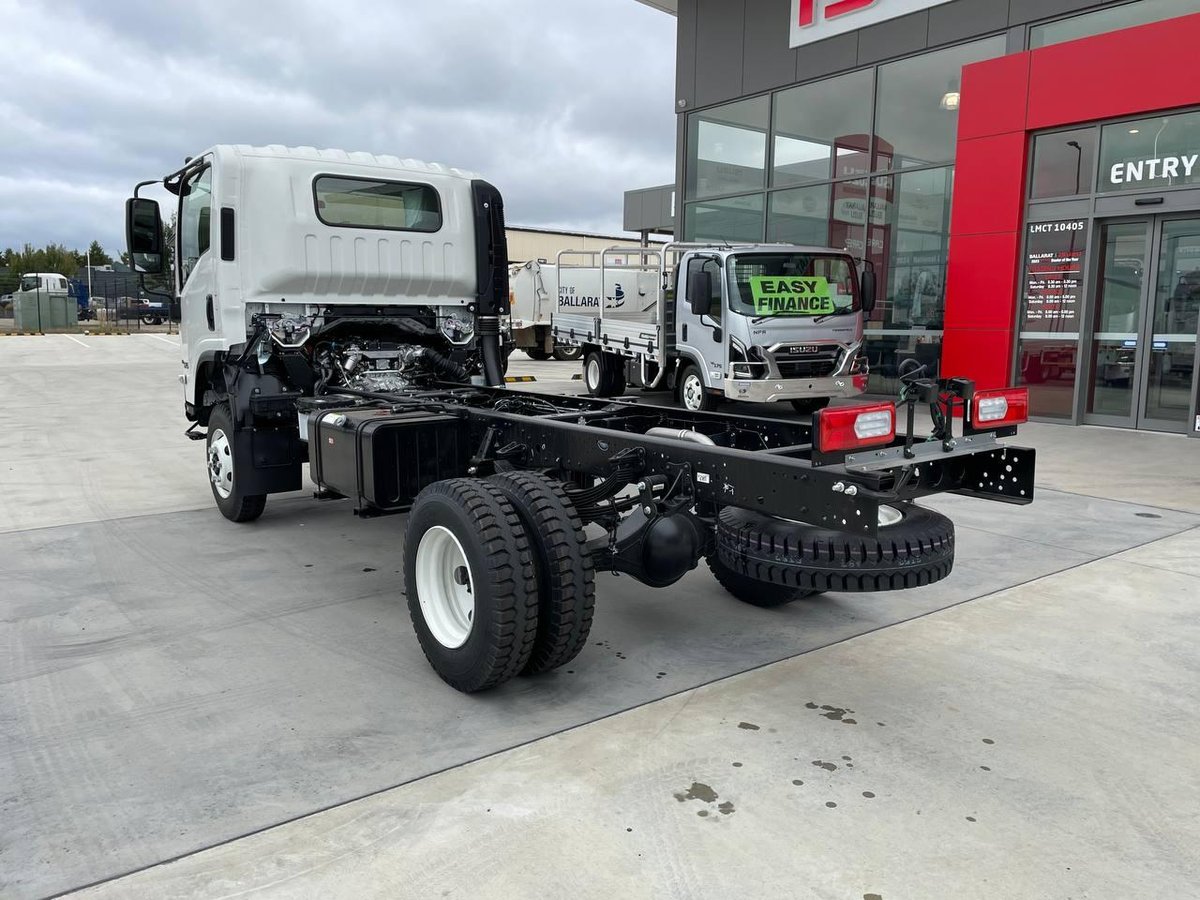 2026 Isuzu N Series image 3