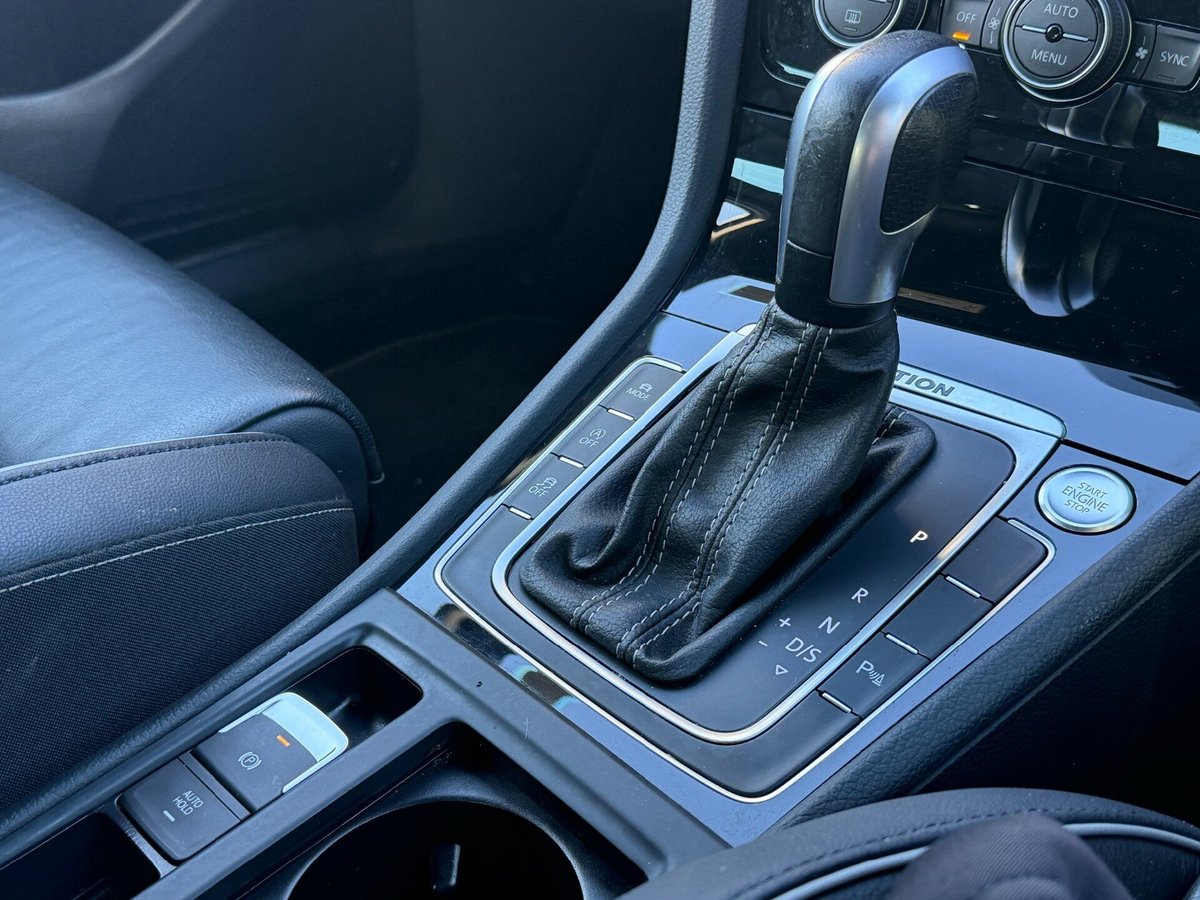 2020 Volkswagen Golf R 7.5 MY20 Four Wheel Drive image 18