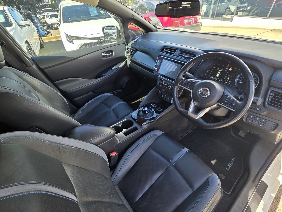 2019 Nissan LEAF ZE1 image 16