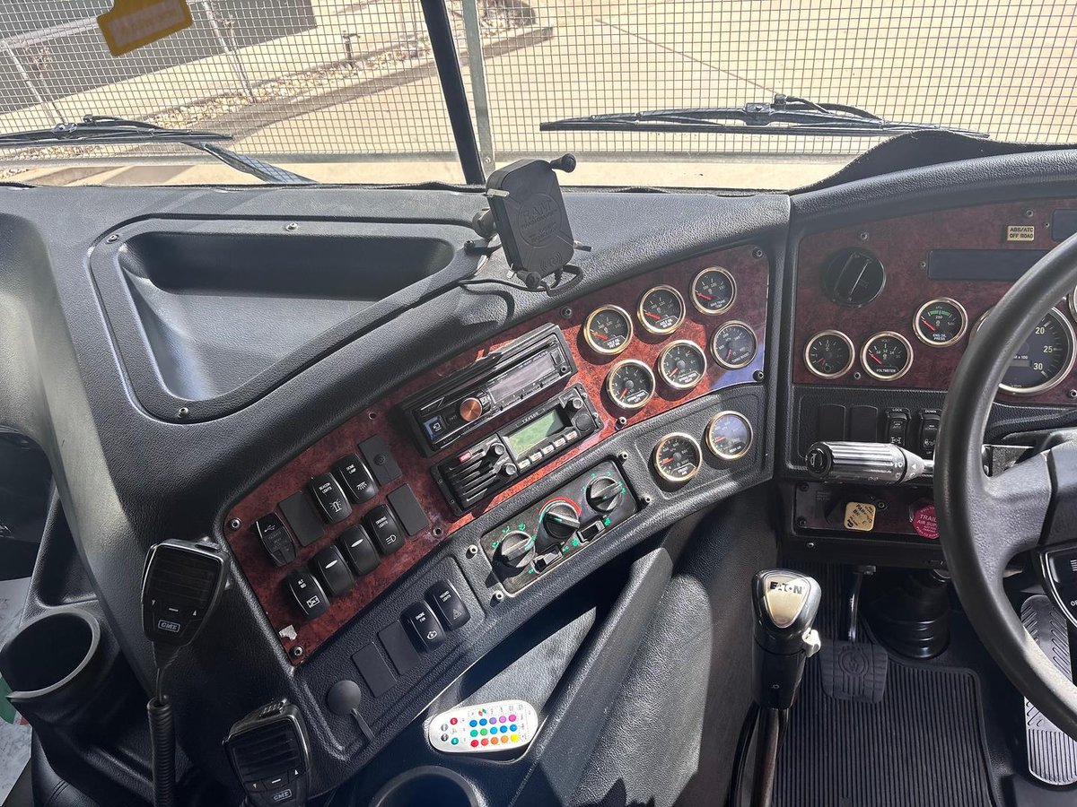2018 Kenworth K200 image 22