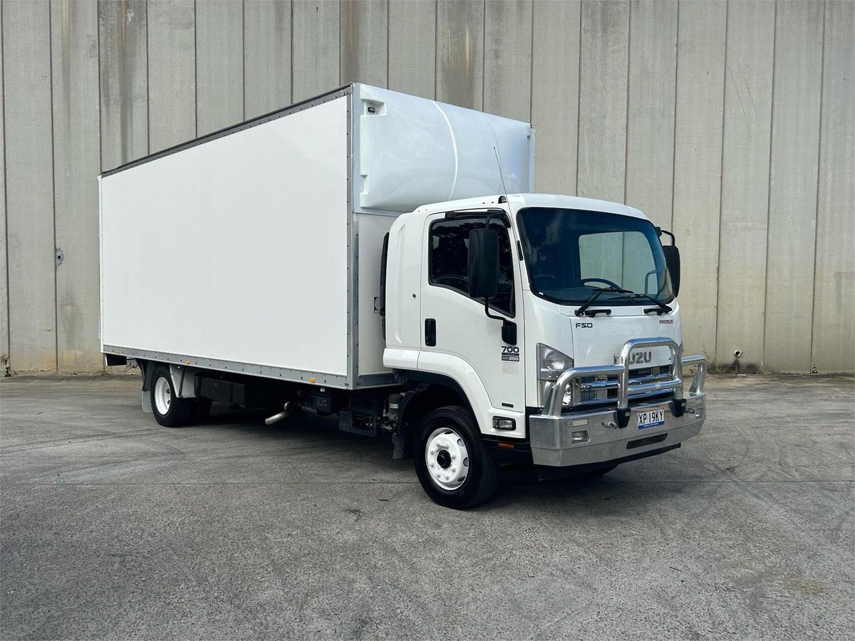 2015 Isuzu Fsd 700 image 9