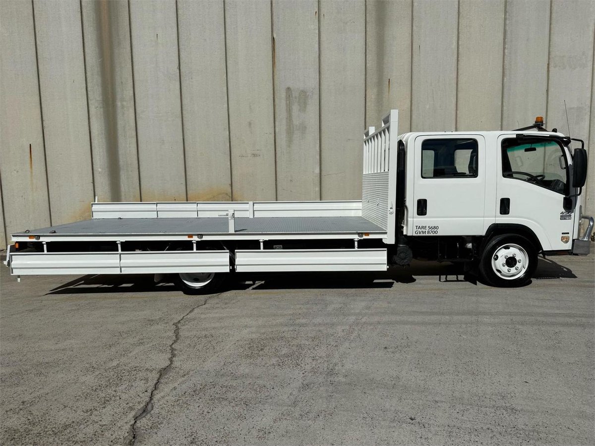 2010 Isuzu Nqr 450 image 7