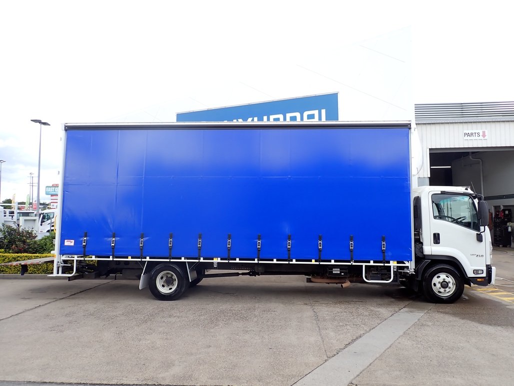 2018 Isuzu Frr 107-210 image 14