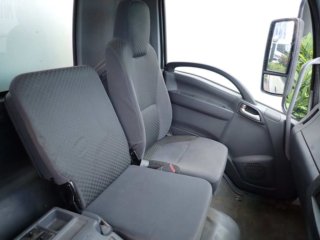 2018 Isuzu Frr 107-210 image 21