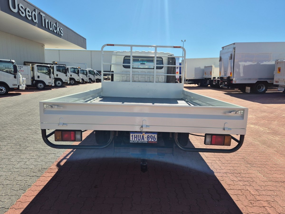 2022 Isuzu Trucks Nnr 45 150 Car License Amt Crew Tray image 5