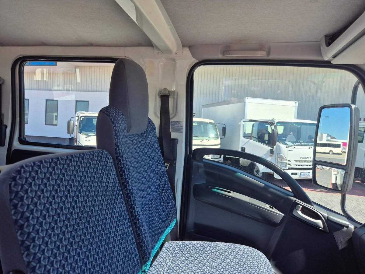 2022 Isuzu Nnr 45 150 Car License Amt Crew Tray image 8