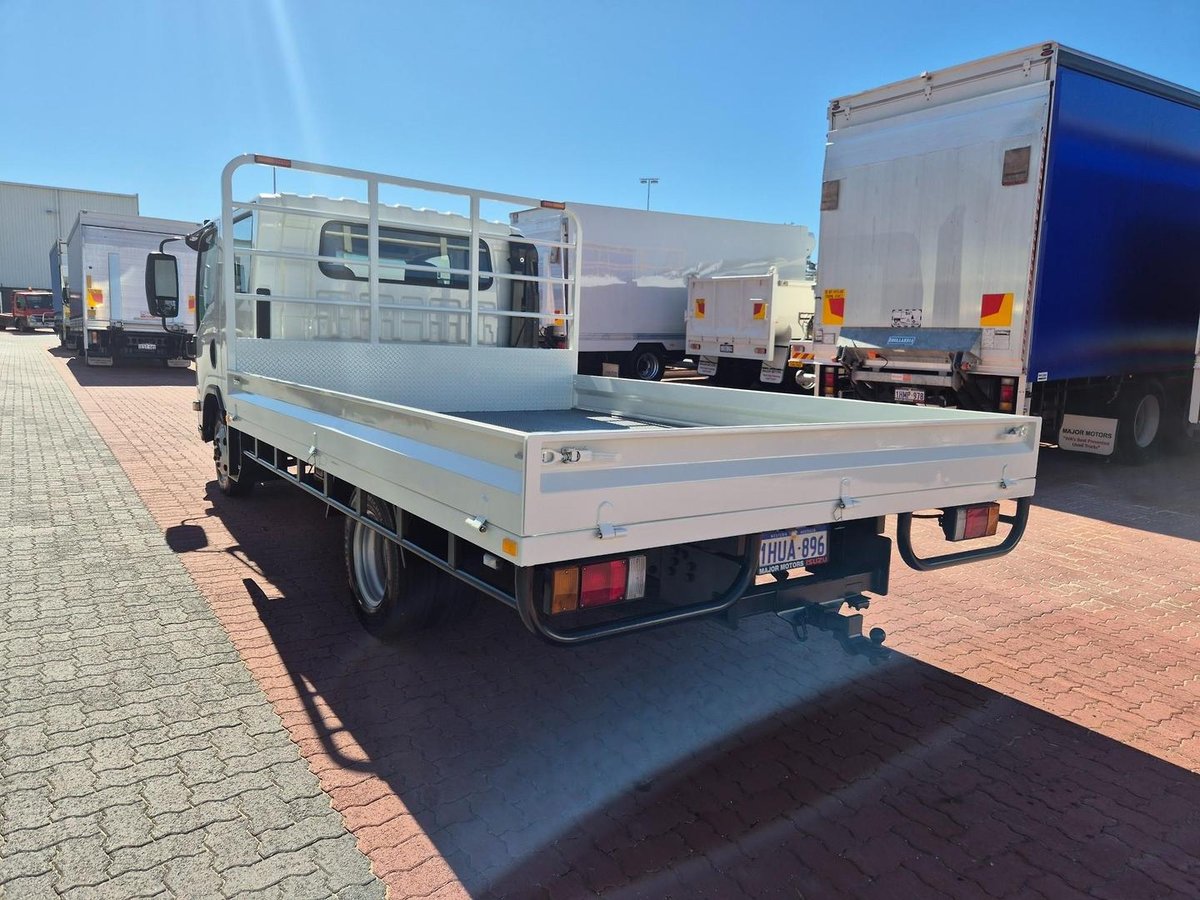 2022 Isuzu Nnr 45 150 Car License Amt Crew Tray image 4