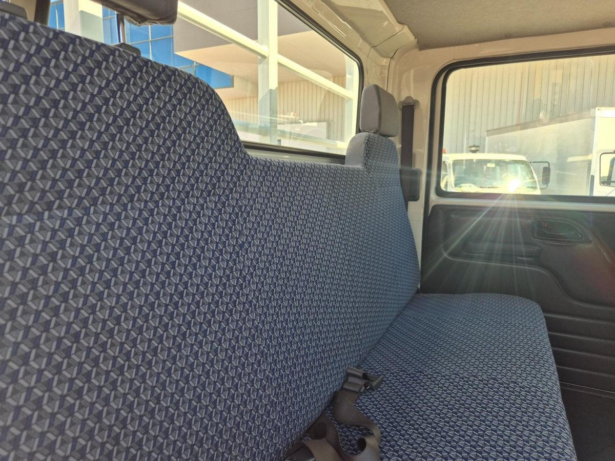 2022 Isuzu Nnr 45 150 Car License Amt Crew Tray image 9