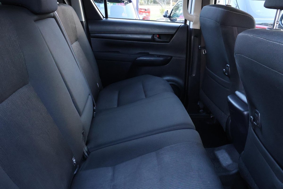 2022 Toyota Hilux SR GUN126R 4X4 Dual Range image 21