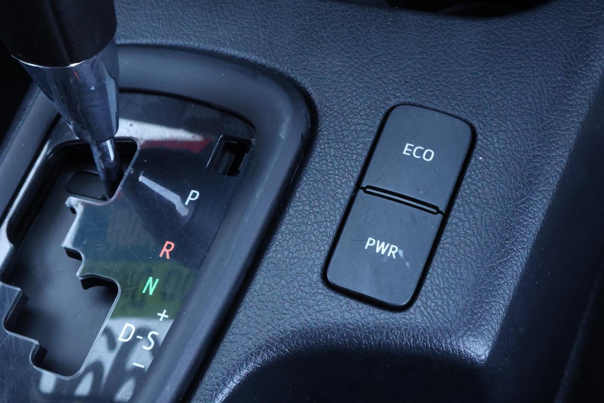 2022 Toyota Hilux SR GUN126R 4X4 Dual Range image 19