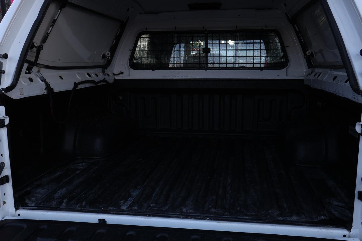 2022 Toyota Hilux SR GUN126R 4X4 Dual Range image 23