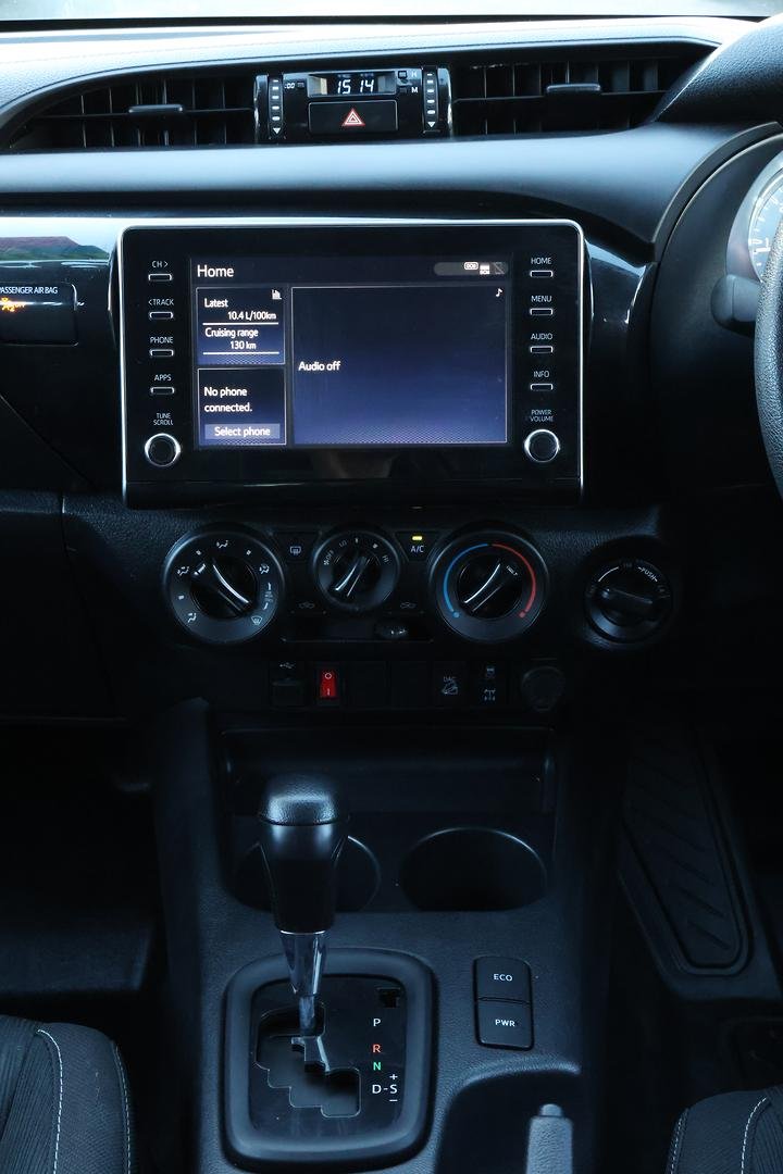 2022 Toyota Hilux SR GUN126R 4X4 Dual Range image 16