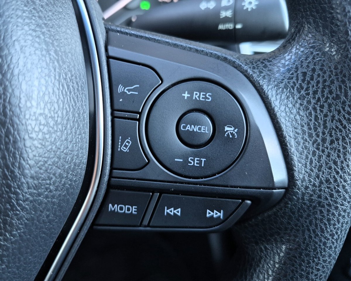2019 Toyota Camry Ascent AXVH71R image 11