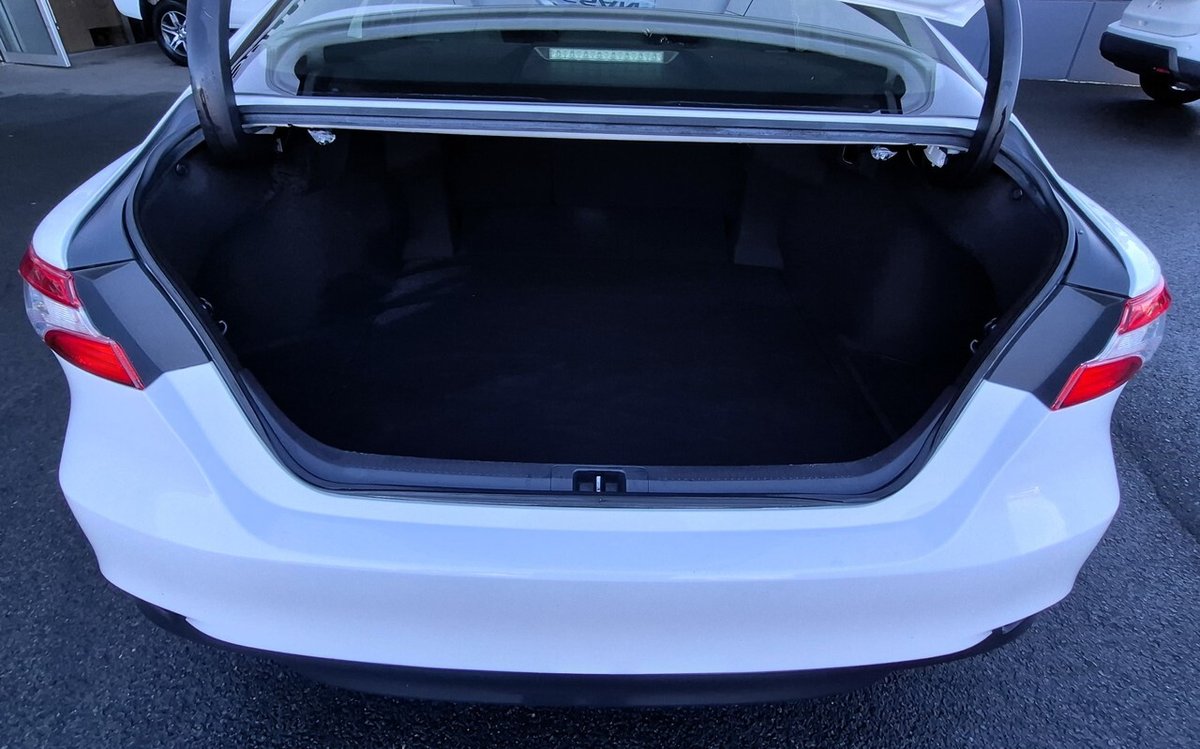 2019 Toyota Camry Ascent AXVH71R image 24