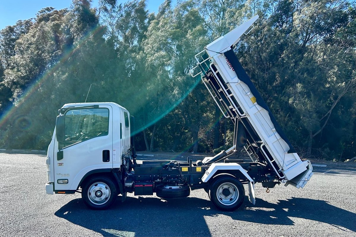 2023 Isuzu N Series Nlr 45-150 Tipper image 15