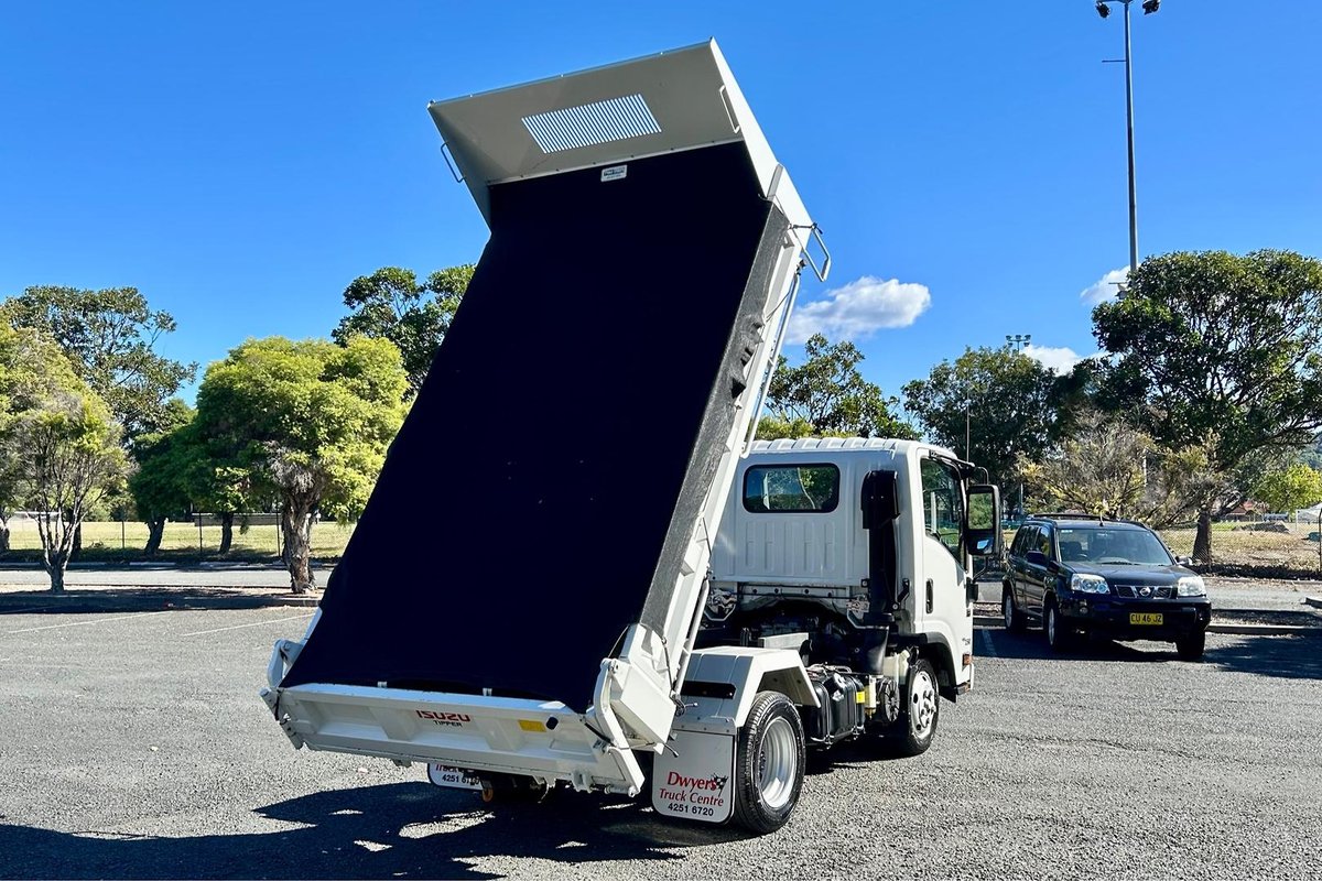 2023 Isuzu N Series Nlr 45-150 Tipper image 13