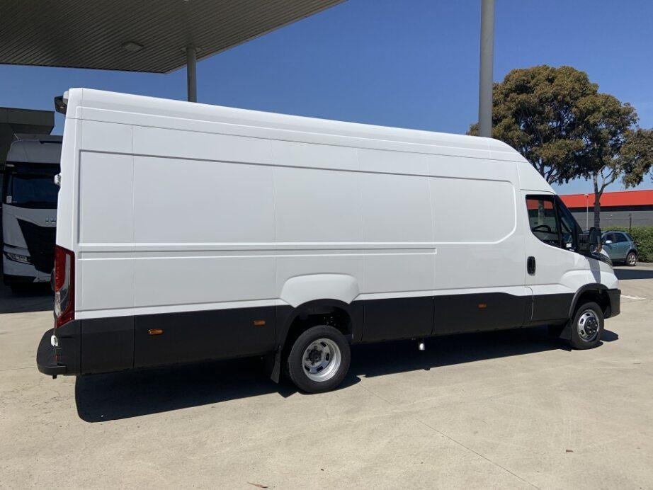 2026 Iveco Daily 50C18V image 9