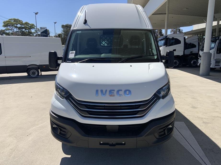 2026 Iveco Daily 50C18V image 11