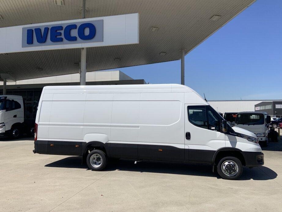2026 Iveco Daily 50C18V image 3