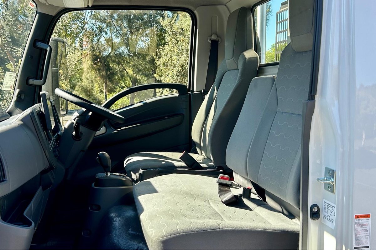 2026 Isuzu N Series NLR 45-150 DT D25 Traypack image 18