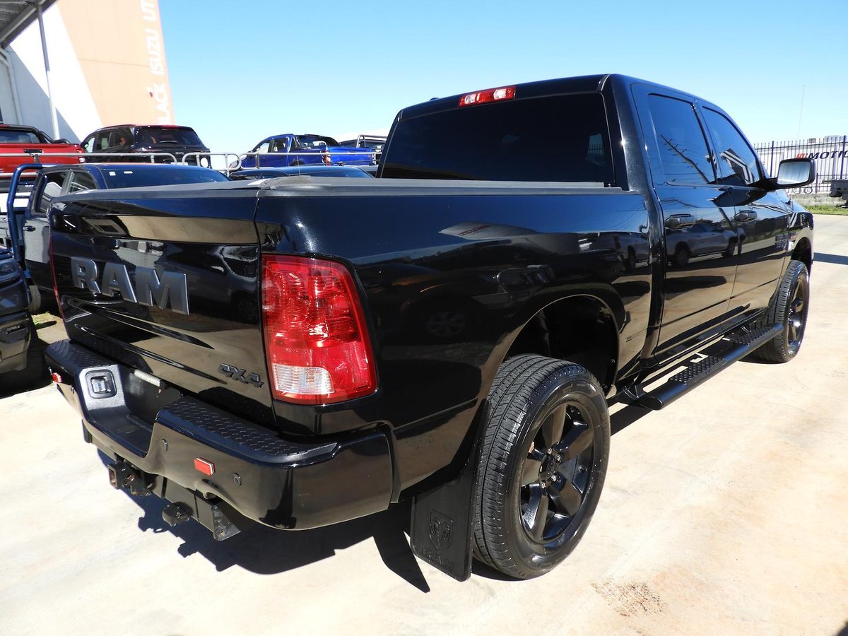 2019 Ram 1500 Express Ds My19 4x4 Dual Range image 7