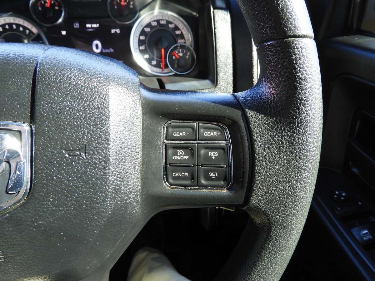 2019 Ram 1500 Express Ds My19 4x4 Dual Range image 17