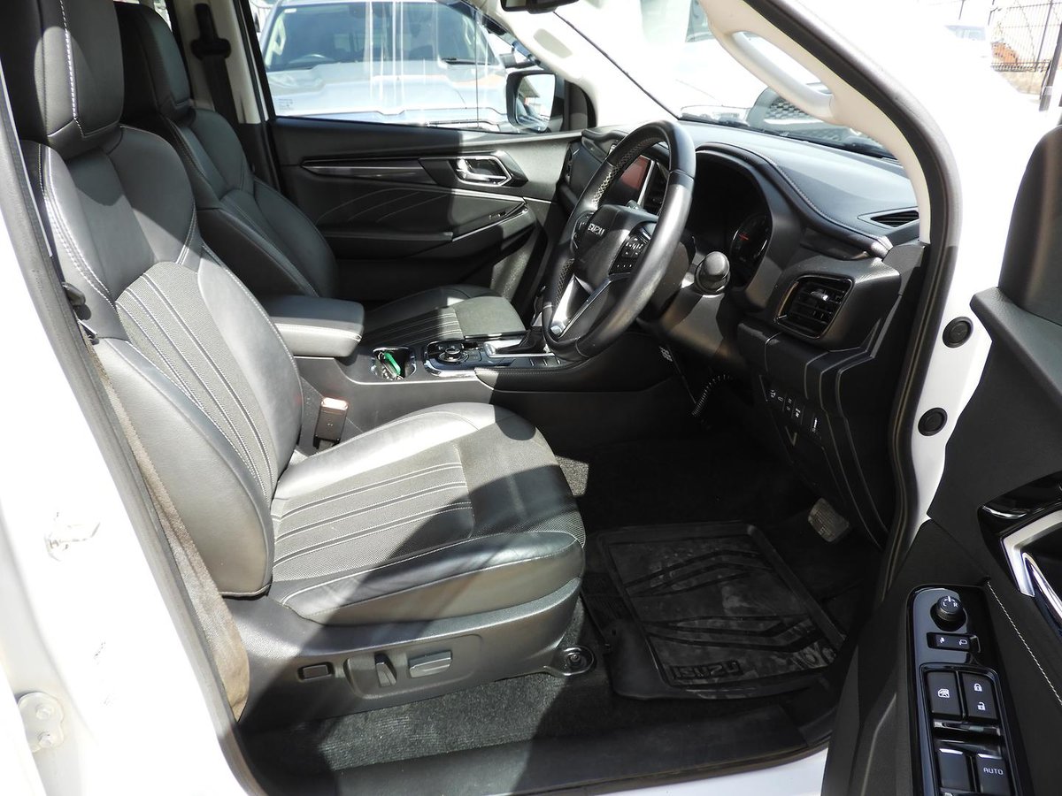 2023 Isuzu Mu-x Ls-t My23 4x4 Dual Range image 8