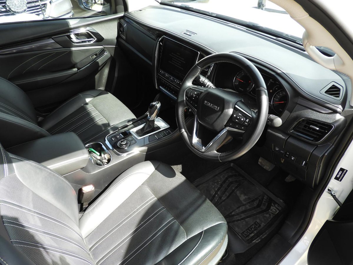 2023 Isuzu Mu-x Ls-t My23 4x4 Dual Range image 7