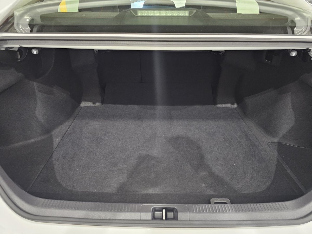 2020 Toyota Camry Ascent AXVH71R image 25