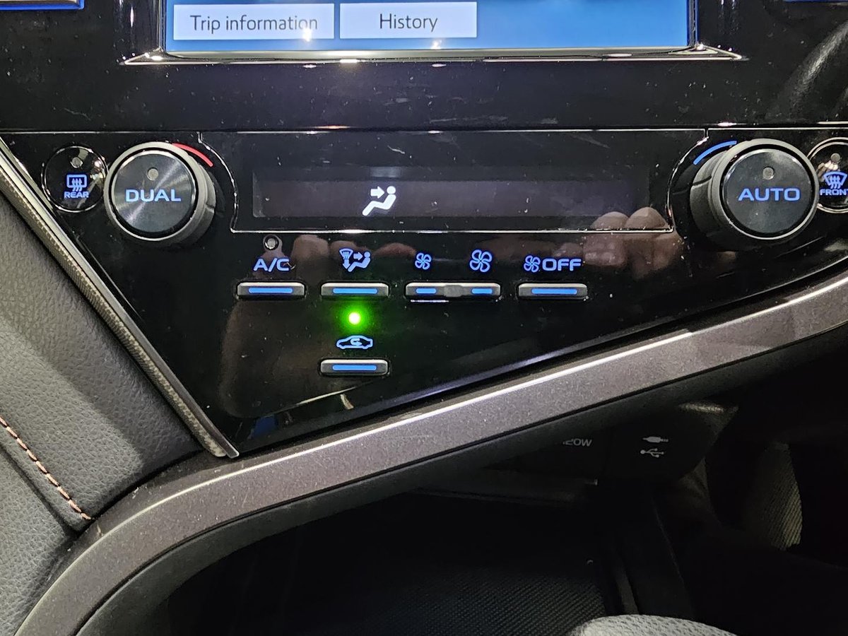 2020 Toyota Camry Ascent AXVH71R image 20