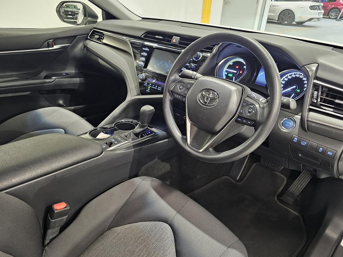 2020 Toyota Camry Ascent AXVH71R image 10