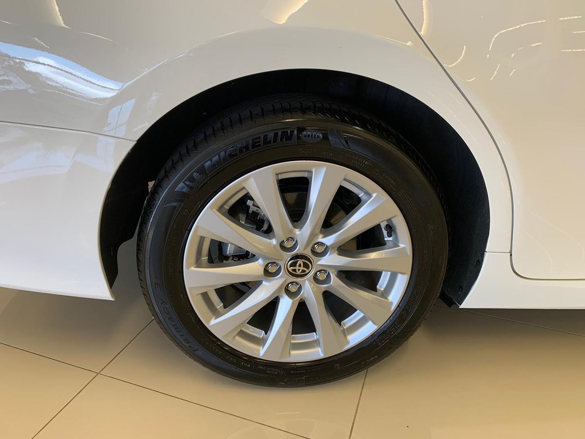 2020 Toyota Camry Ascent AXVH71R image 9
