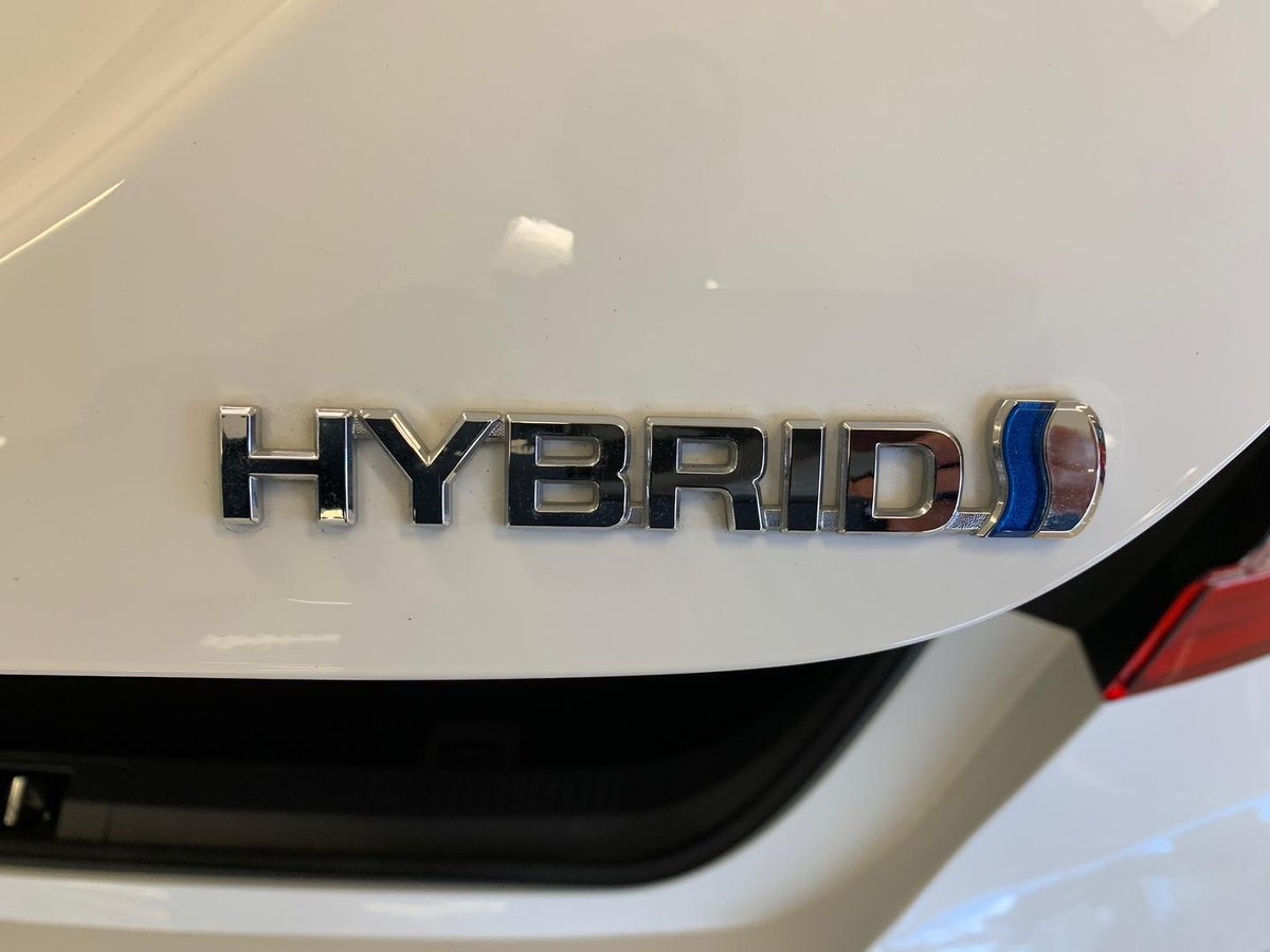 2020 Toyota Camry Ascent AXVH71R image 7