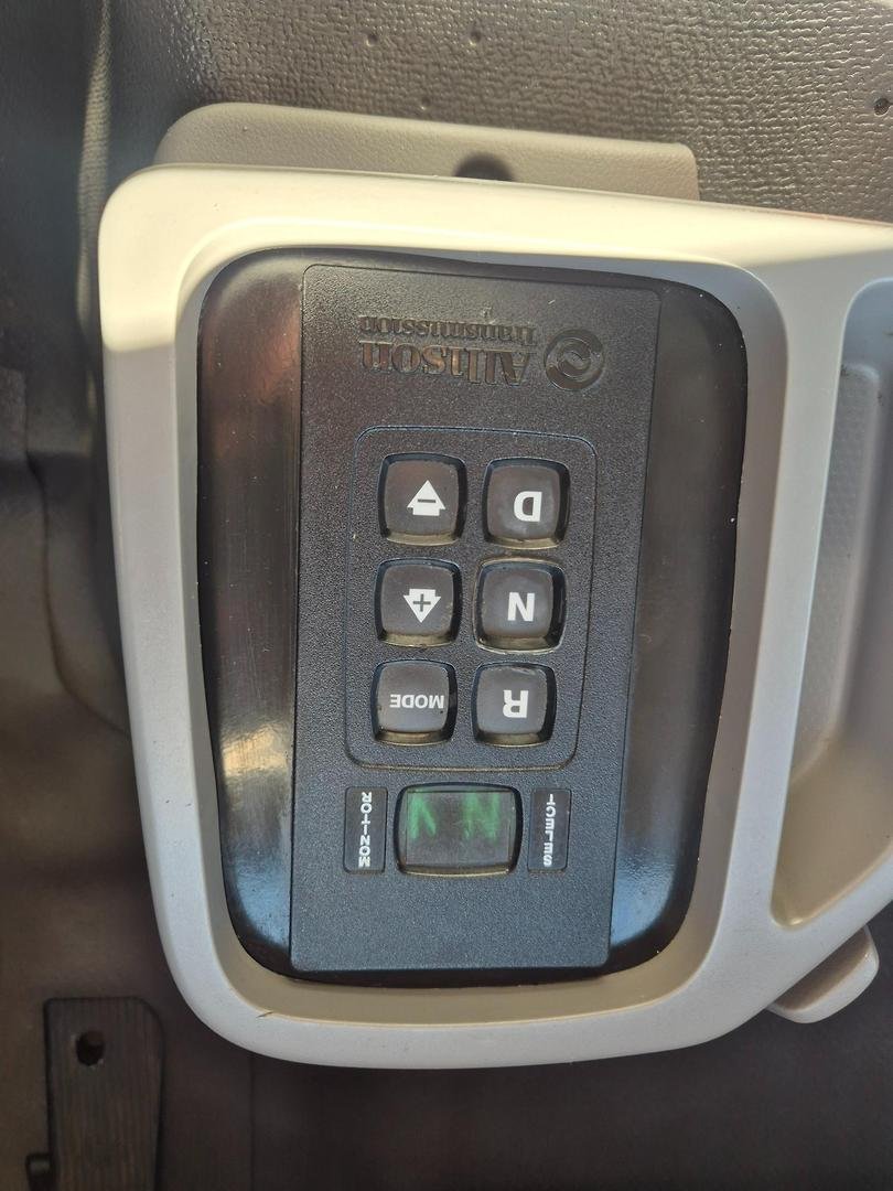 2018 UD Pk16 280 Auto 50Cm Van And Lift image 18