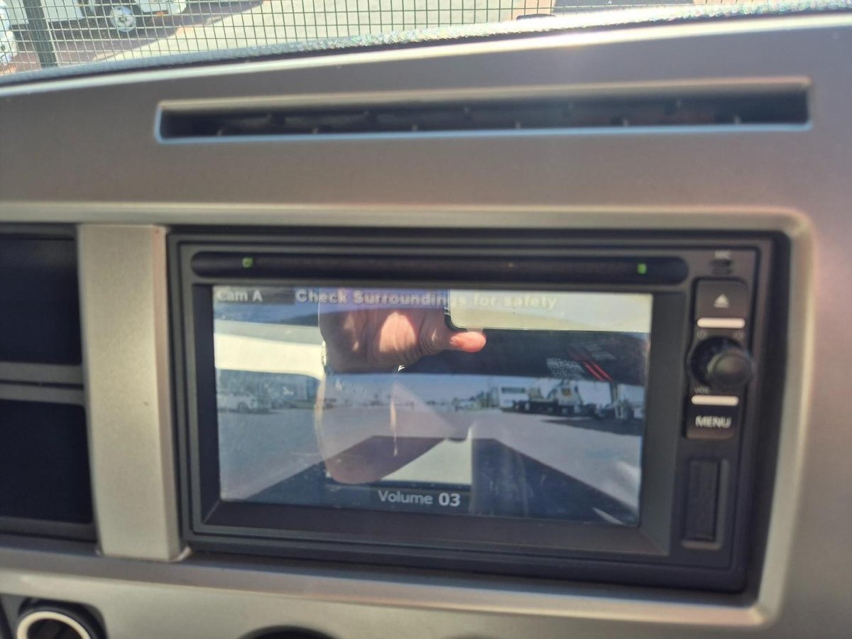 2018 UD Pk16 280 Auto 50Cm Van And Lift image 2