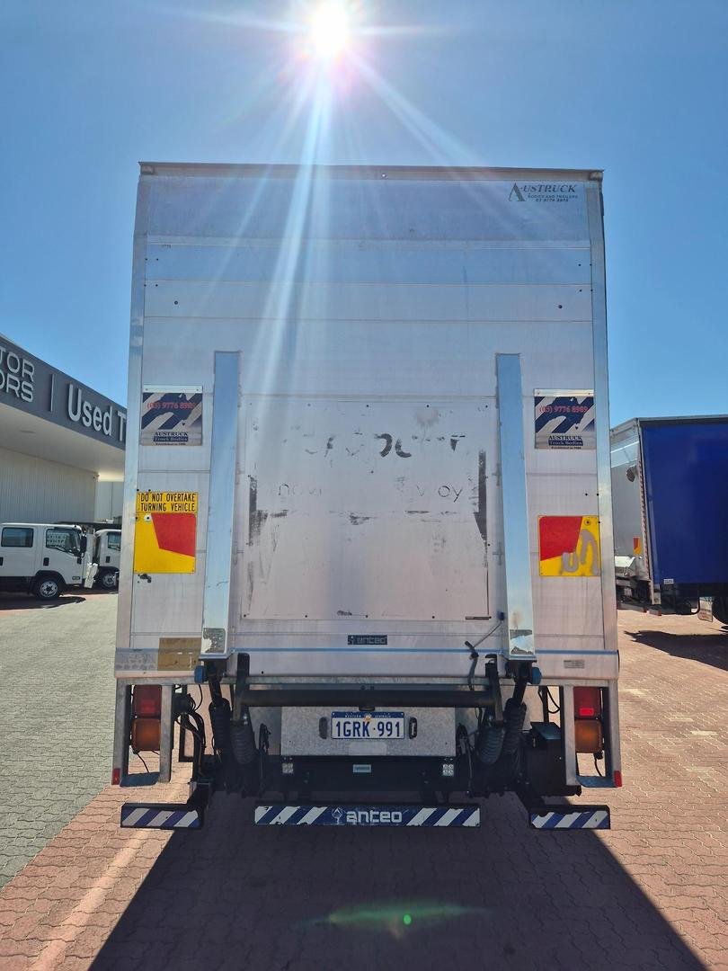 2018 UD Pk16 280 Auto 50Cm Van And Lift image 13
